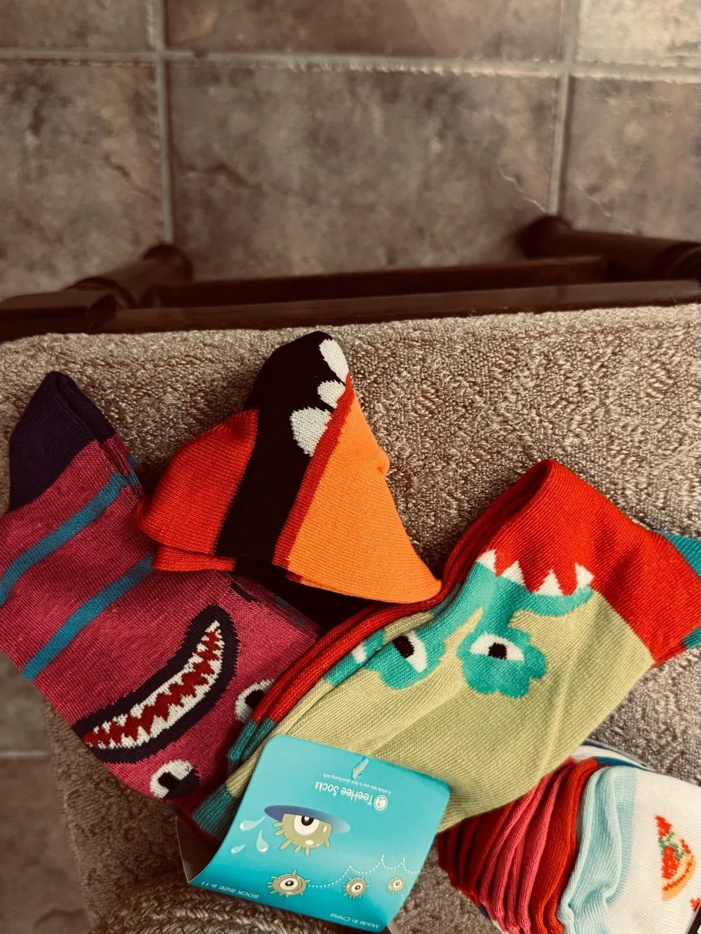 Gift Basket with crew socks and low rise total 10 pairs of Socks